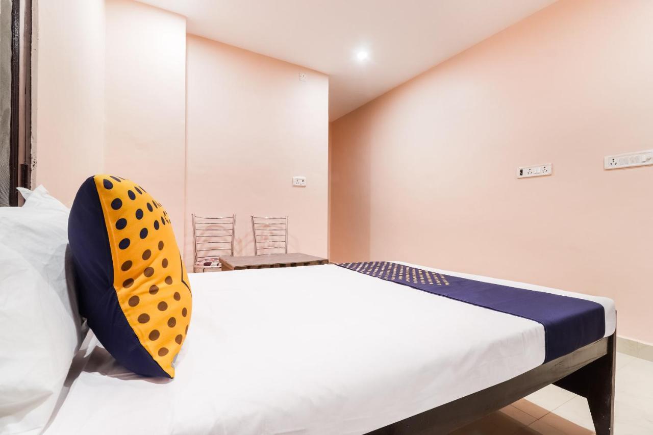 Spot On 63000 Hotel S.S. Plaza Banthra Sikandarpur Esterno foto